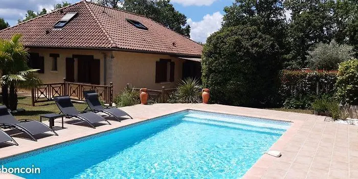 Semesterbostad Pech Joli *